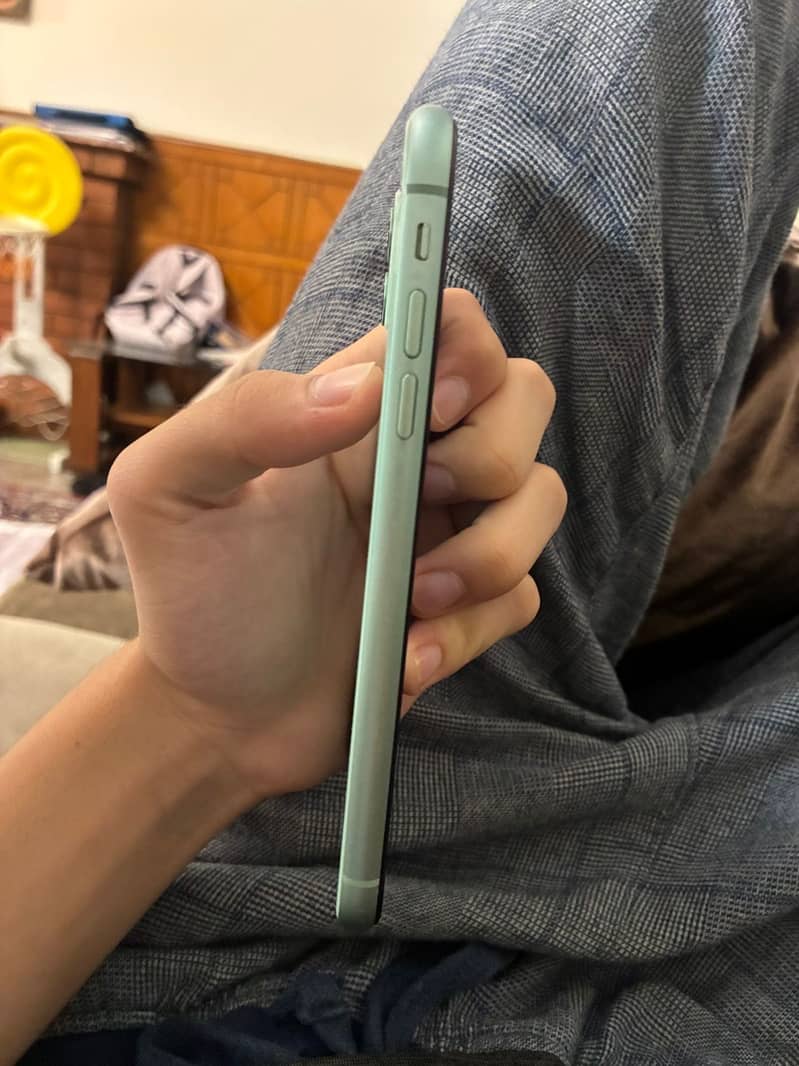 Iphone 11 4