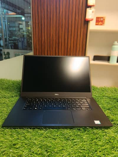 Dell Xps 15 | intel i7 8th gen | GTX 1050Ti 4GB | 8GB Ram & 256 FHD