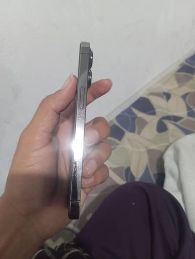 urgent sale  iPhone 13pro all original factory  temple Road lahore
