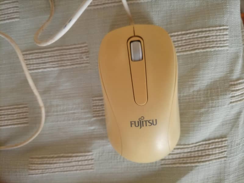 Branded Fujitsu mouse 2