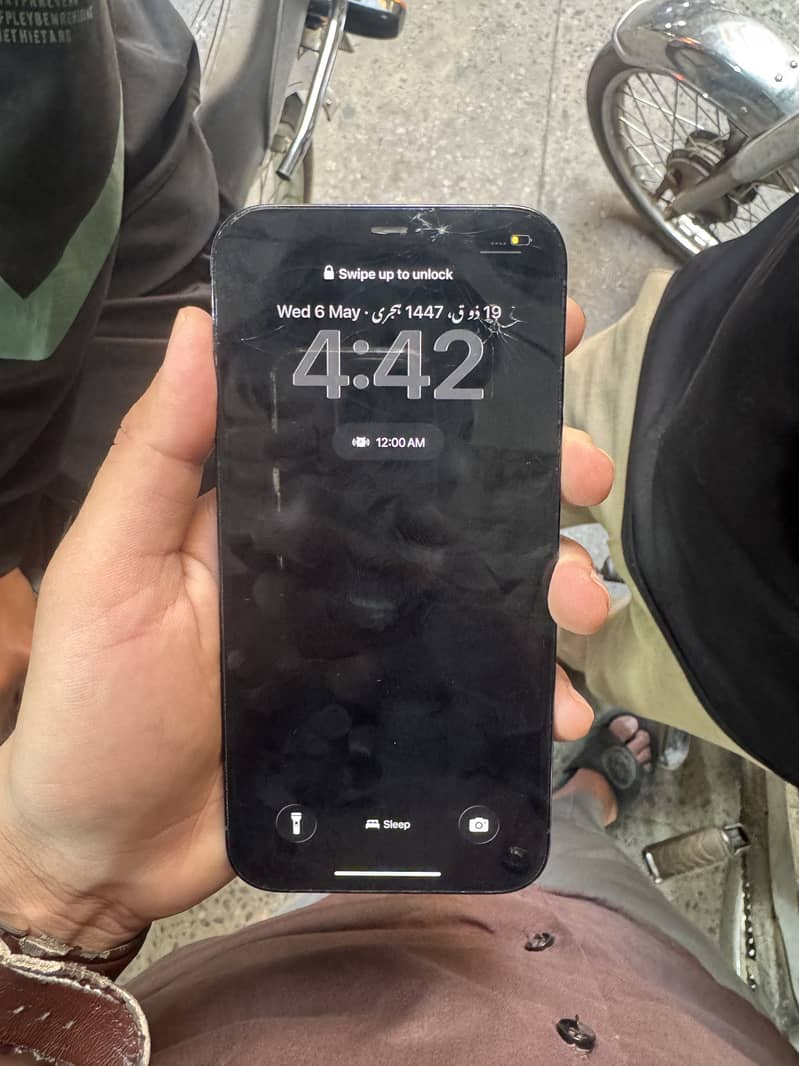 iphone 12 pro max 3
