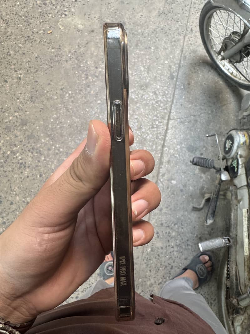 iphone 12 pro max 6