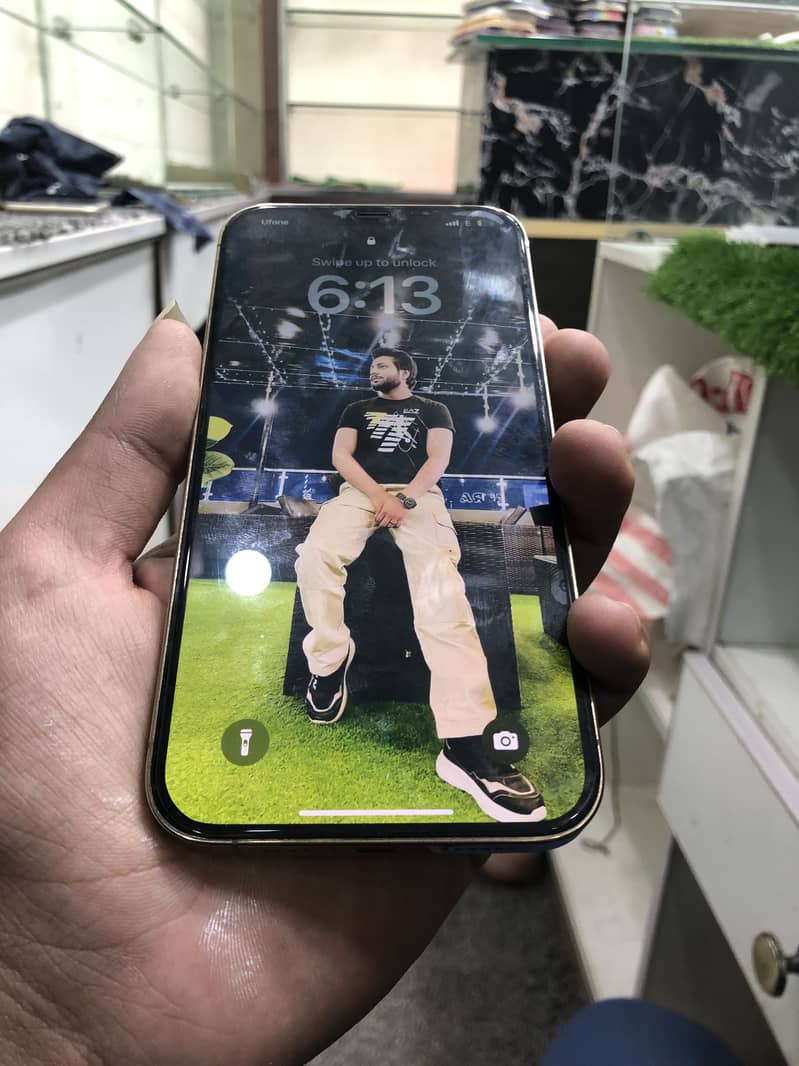 Iphone 12 pro max 0