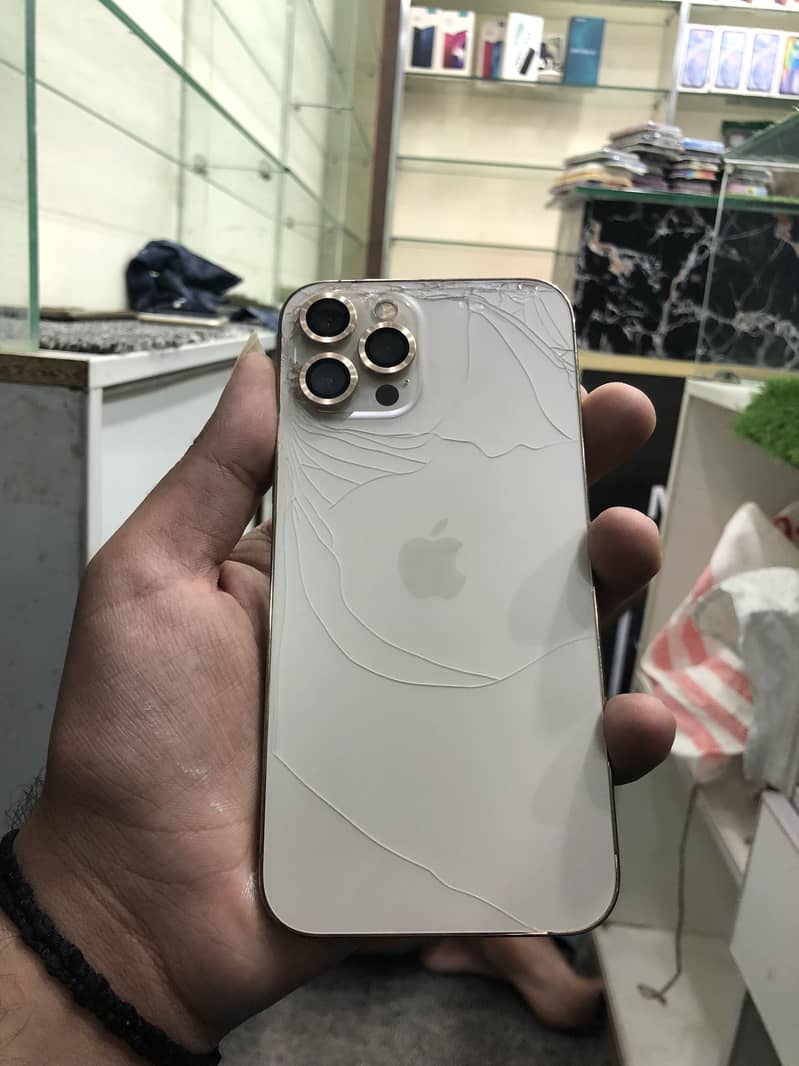 Iphone 12 pro max 1
