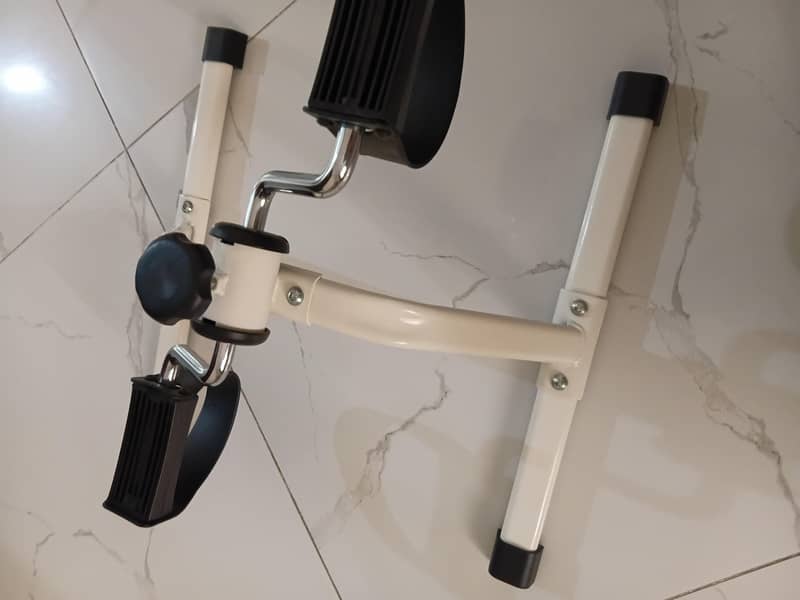 mini excersise cycle 0