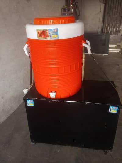 Water cooler with refrigerator