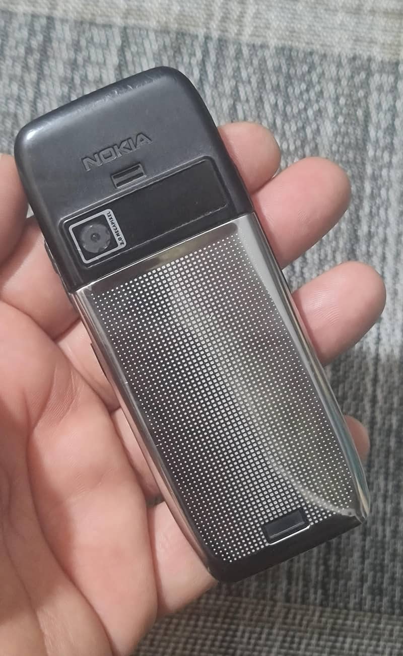 Nokia E51  (NoN PTA) 2
