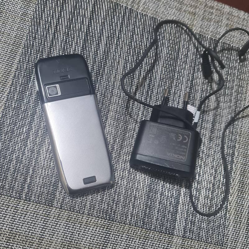Nokia E51  (NoN PTA) 4