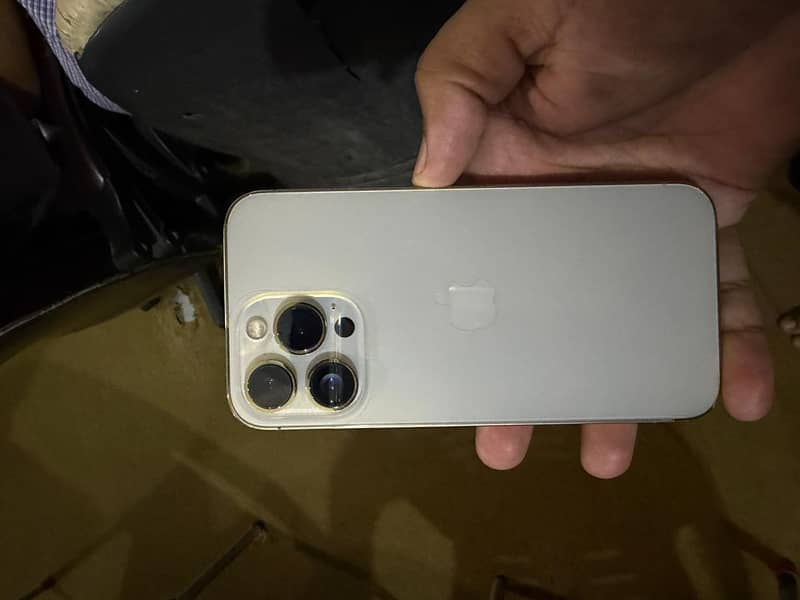 Apple iPhone 13 Pro 2
