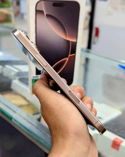 Apple iPhone 16 Pro Max