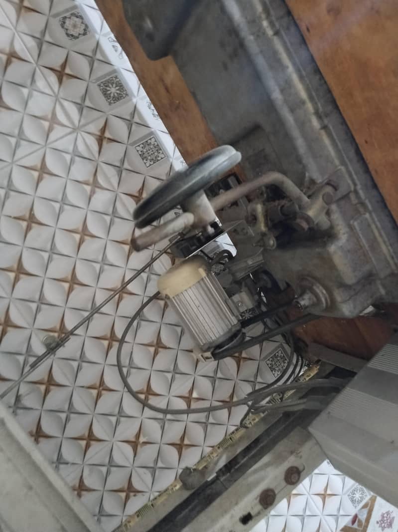 sewing machine i 10