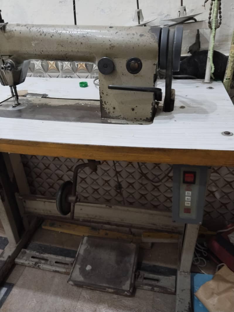 sewing machine i 12