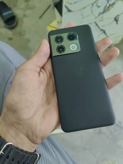 one plus 10 pro 5G Camera beast exchange possible with good phone 