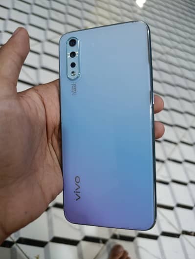 Vivo S1