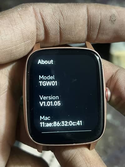 Smart watch rose gold colour