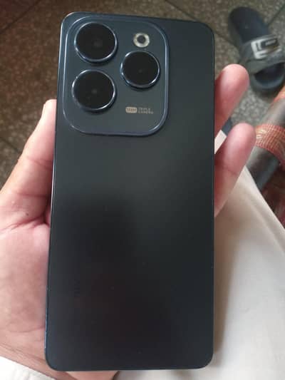 Infinix Hot 40 pro With Box Charger 100% original no open no repair