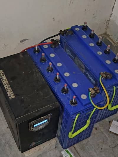 UPS 3kw with battery