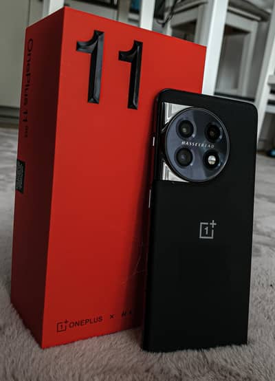 one plus 11 5G 16 256 10/10