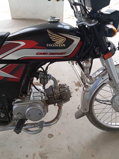 CD 70 applied for urgent sale 145000 (03432919702)