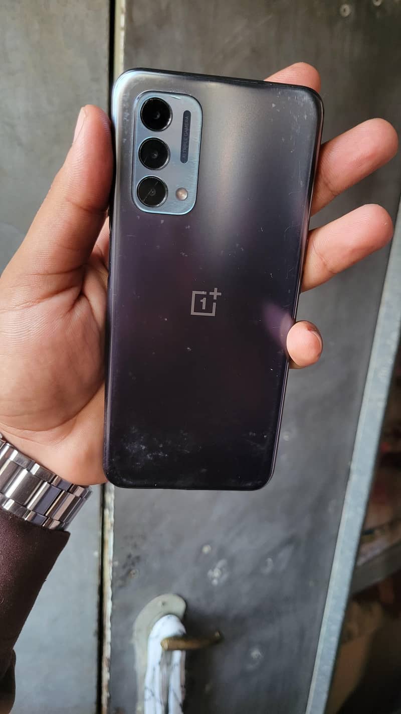 one plus n200 0