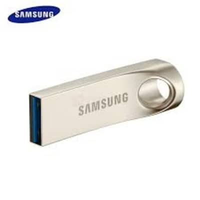128 gb USB open only no use