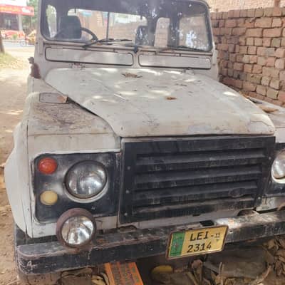 LAND ROVER DEFENDER