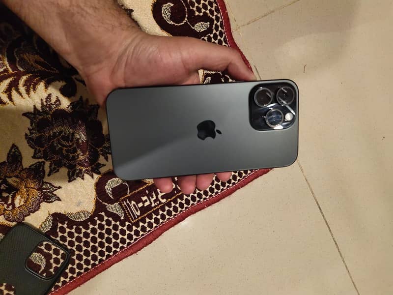 iphone 16 pro max 3