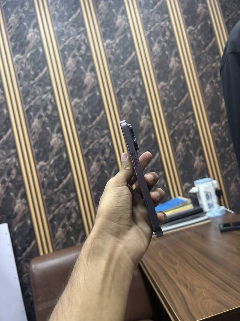 iphone 14 pro 2