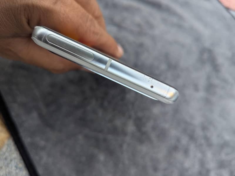 Google pixel 7pro 4