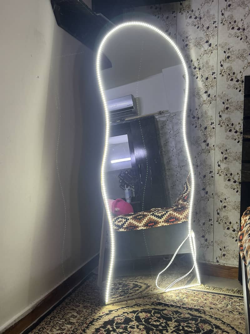Mirror 0
