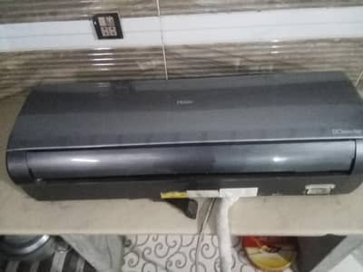 Haier AC DC inverter 1.5 ton good condition