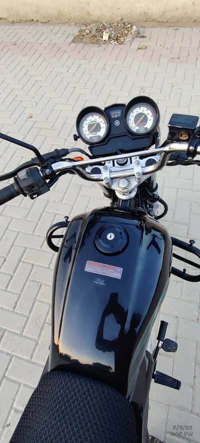 Yamaha YB 125Z-DX | Model 2024 | 16750 KM Use Bike | New YAMAHA YB 125