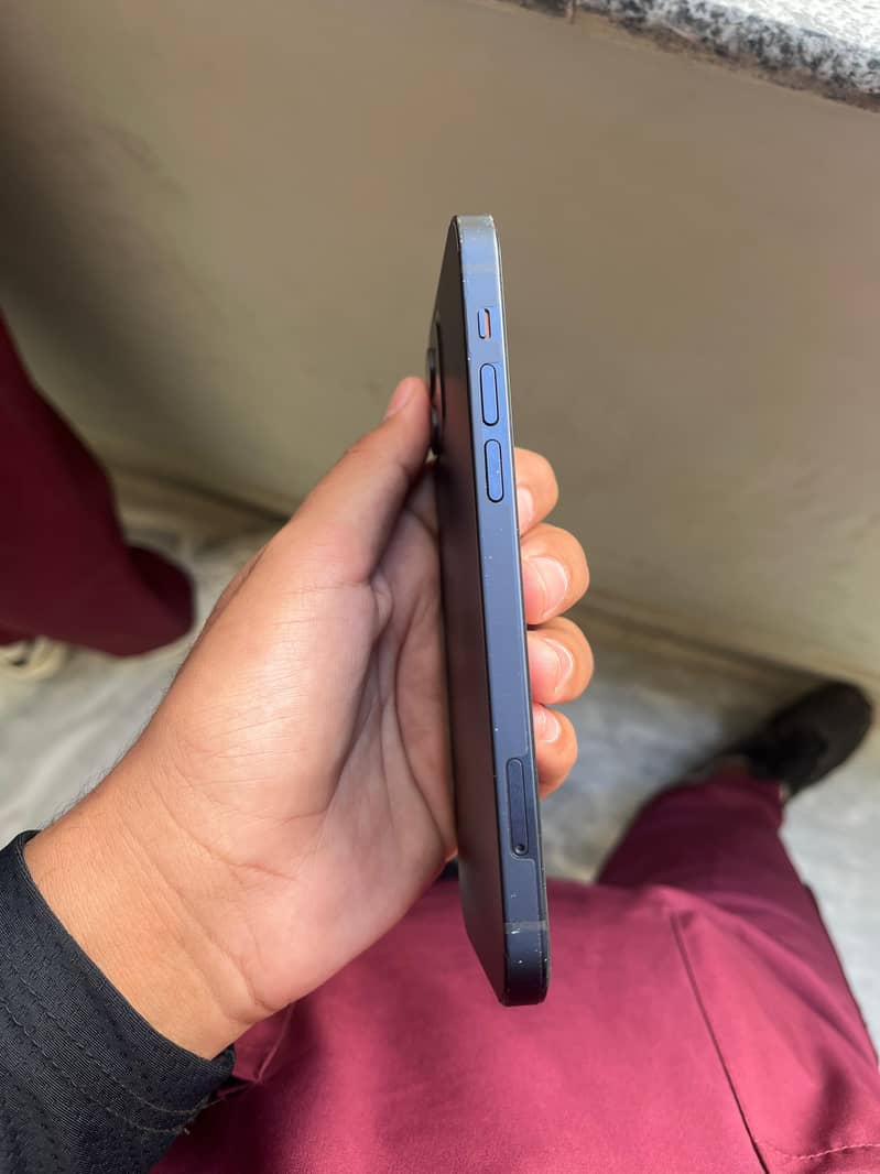 Iphone 12 3