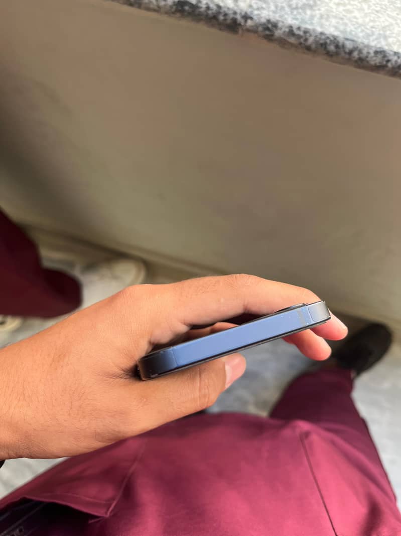 Iphone 12 5