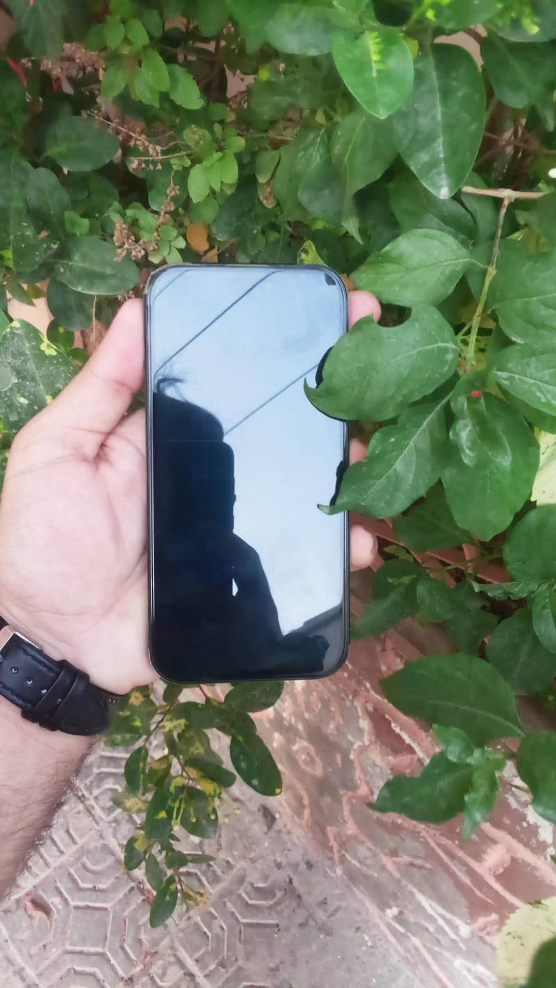 iPhone 15 2