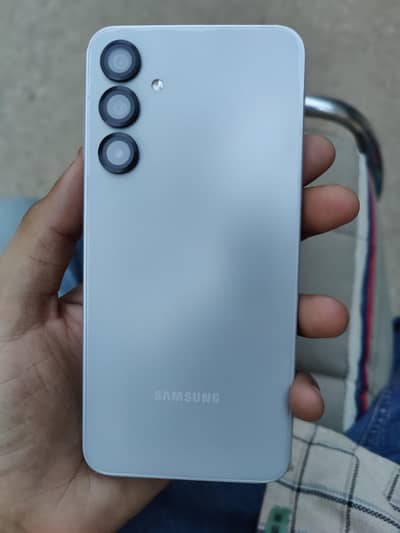 8/256 with box  03101185501