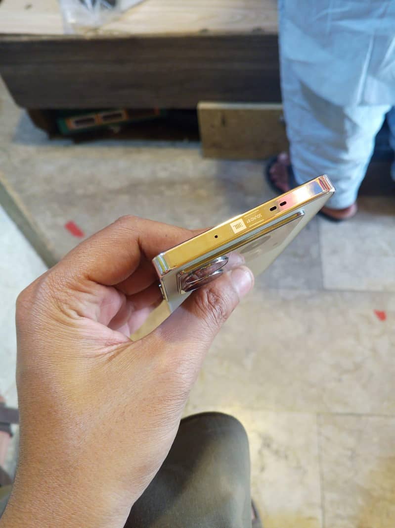 note 40 cmplete box 2