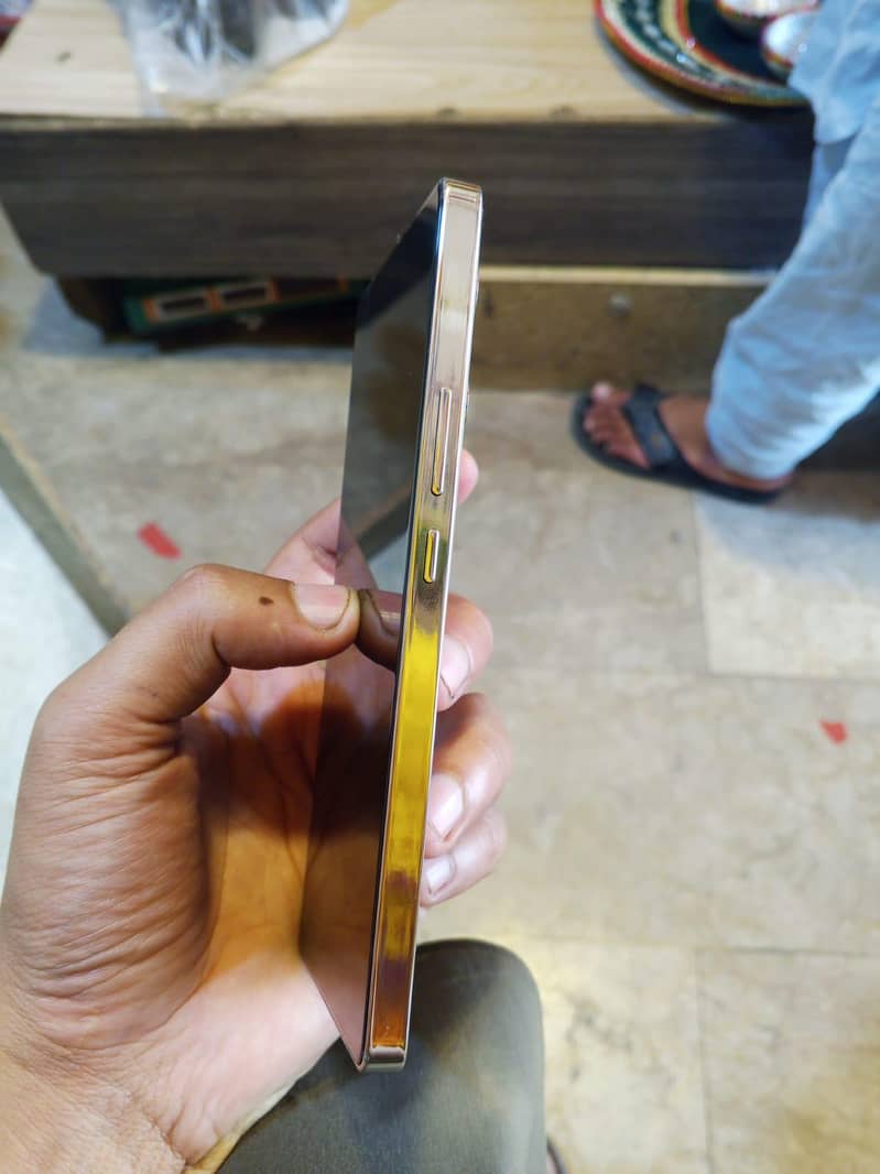 note 40 cmplete box 4