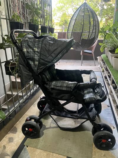 Baby care pram
