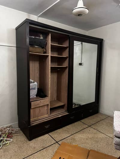 sliding door wardrobe