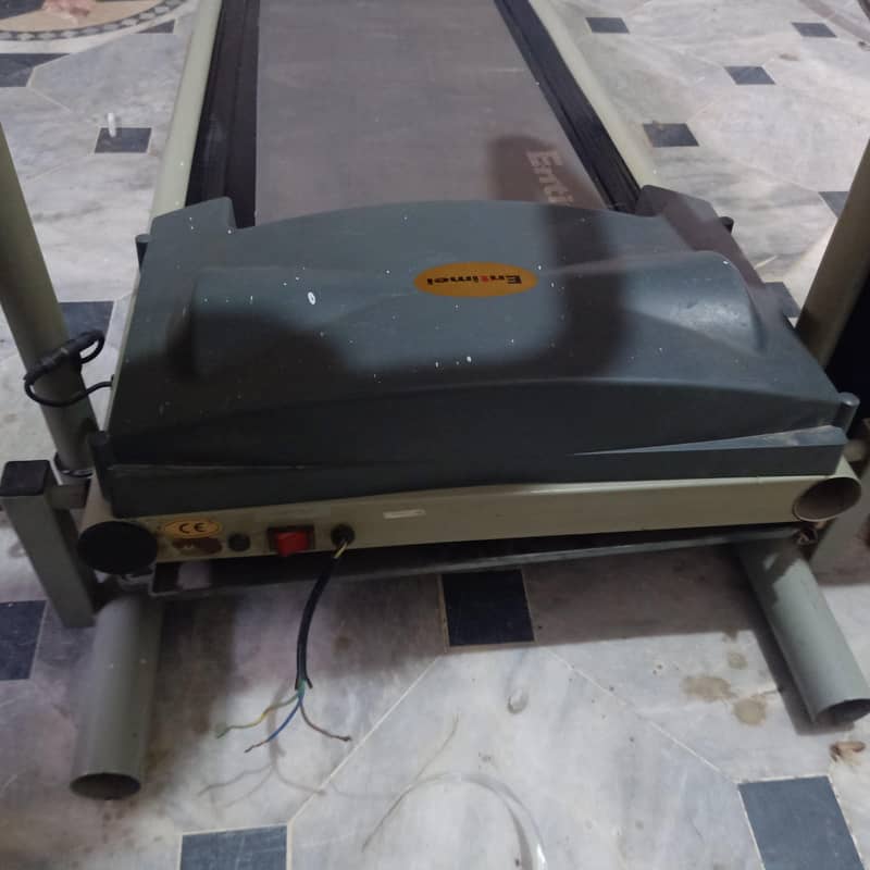 Running machine 3