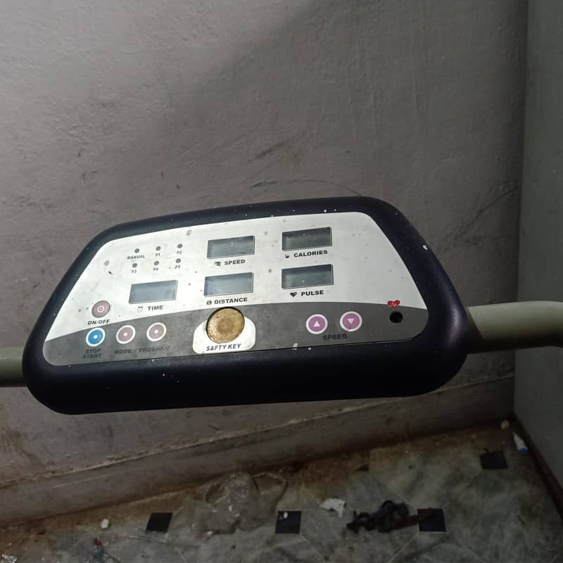 Running machine 4