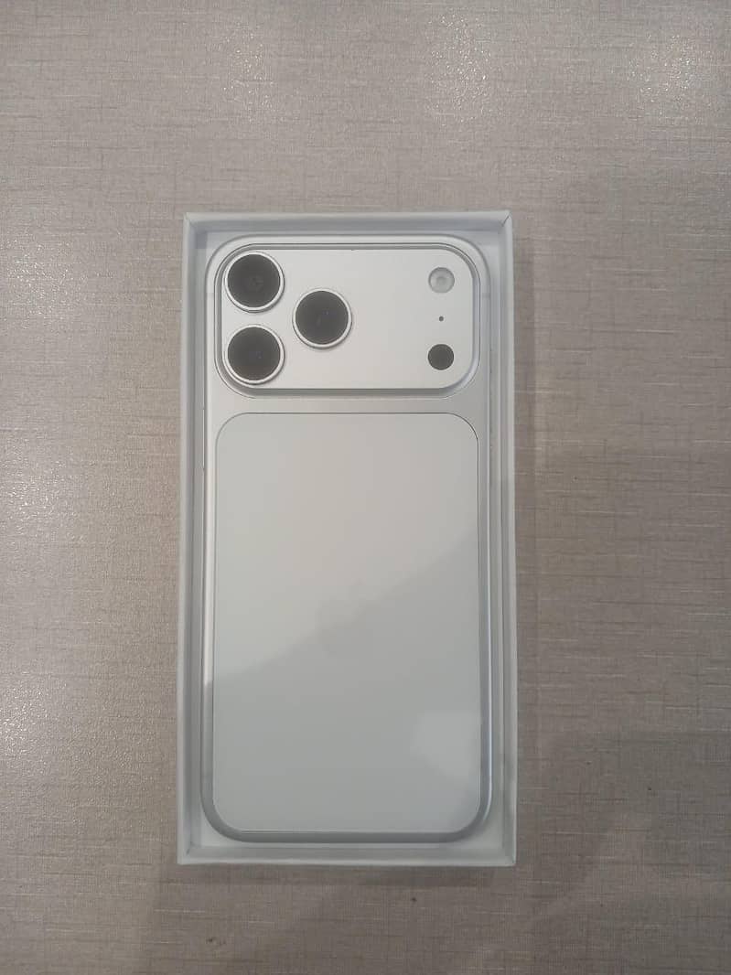 iphone 17 pro max 2