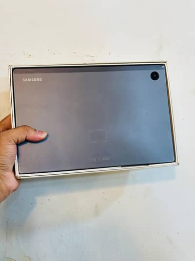 Samsung tab A8  box sath ha 3/32gb condition 10/8