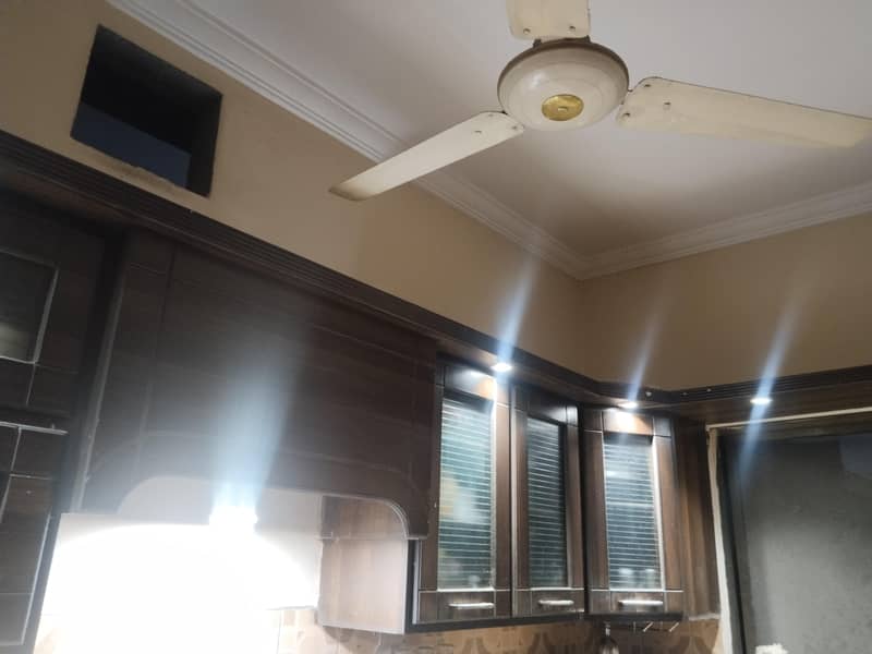 kitchen cabinets good condition 1