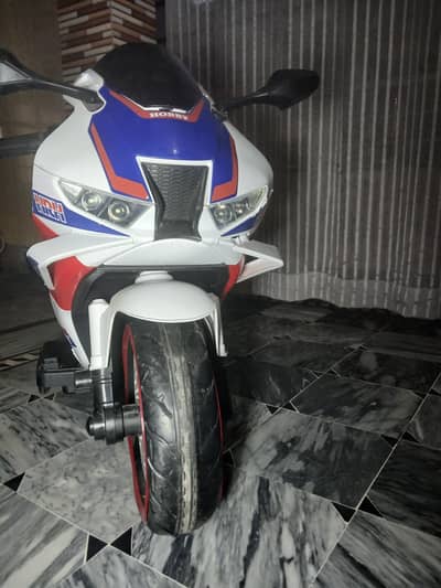 Stylish Kids' Mini Superbike - Gently Used - Excellent Condition