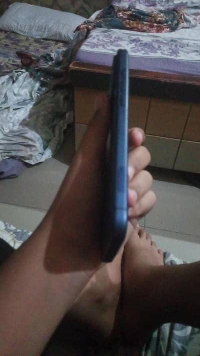 I phone 17 pro max PTA proved 256 gb deep blue colour no damage