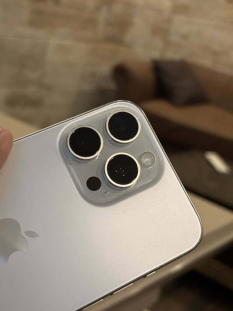 Iphone 15pro max 0