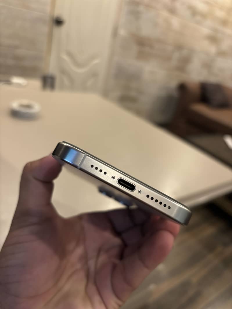 Iphone 15pro max 1