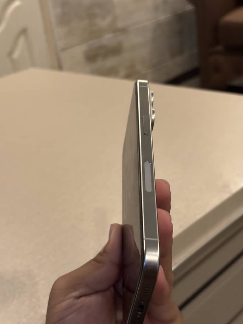 Iphone 15pro max 2
